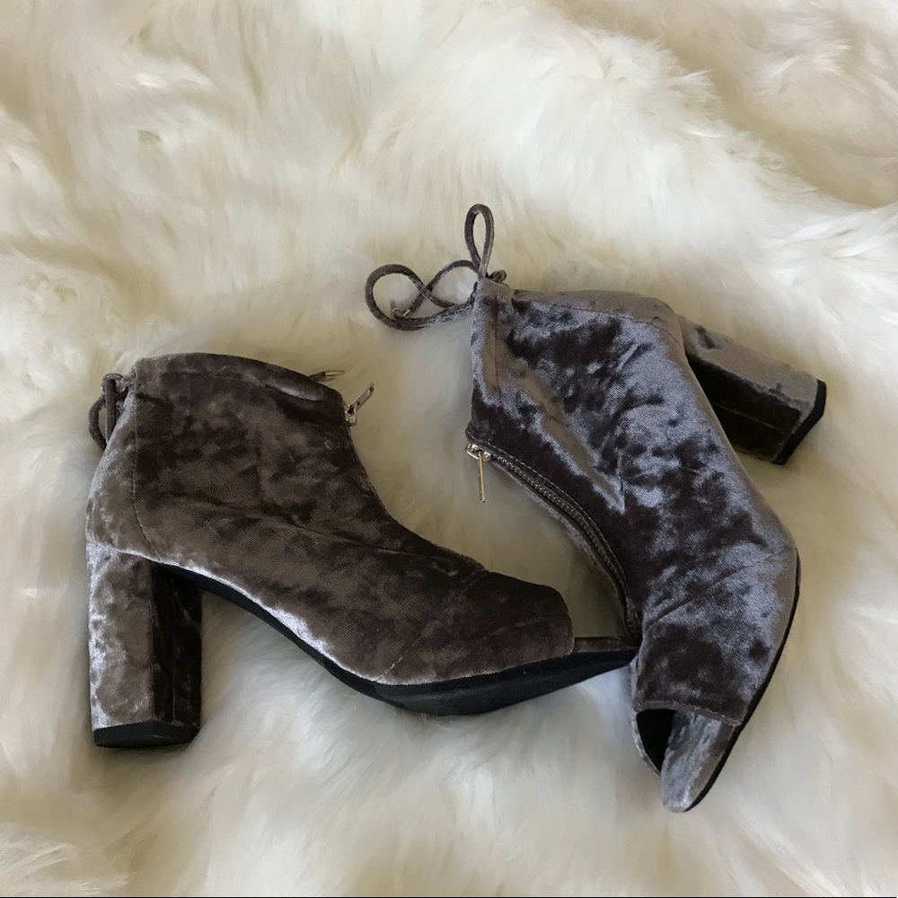 REPORT Velvet Bootie - Picture 3 of 7